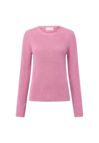 Pull en maille rose à manches longues avec encolure ronde et poignets côtelés, présenté sur un fond blanc.