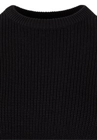 Schwarzer gerippter Strickpullover mit rundem Ausschnitt und strukturiertem Oberflächen. Der Stoff ist dick und elastisch und vermittelt ein warmes Erscheinungsbild.