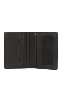 Portafoglio in pelle nera con una texture liscia, dotato di molteplici scomparti per carte, un comparto con zip e una finestra per l'ID in rete sul lato destro.