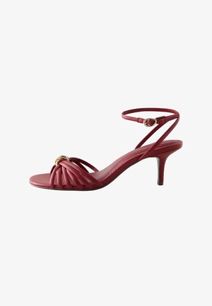 Next, REGULAR FIT - FOREVER COMFORT® HEELED SANDALS WITH HARDWARE - Szandálok - red