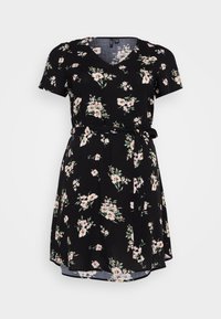 Robe noire à manches courtes, décolleté en V, imprimé floral dans des nuances de rose et de blanc, taille ceinturée, tissu fluide et longueur jusqu'aux genoux.