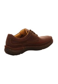 Clarks NATURE THREE - Casual lace-ups - mahogany