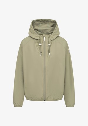 Chaqueta con capucha en color caqui claro, cremallera frontal, cordones ajustables, puños elásticos y un pequeño logo en la parte superior de la manga izquierda.