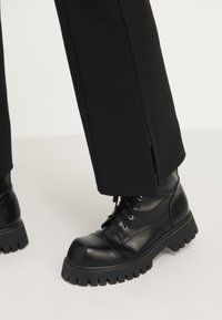 Even&Odd Broek - black