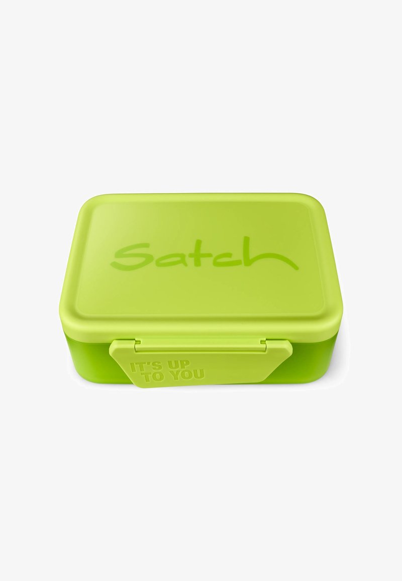 Grüne Kunststoffbrotdose mit einem Deckel, versehen mit dem Text "Satch" und dem Satz "DU HAST DIE WAHL", glatte Oberfläche, rechteckige Form und Clipverschluss.