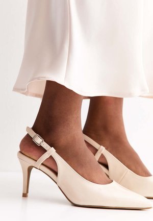 New Look Wide Fit WIDE FIT SLINGBACK COURT - Classic heels - off white