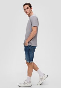 QS Jeansshort - dunkelblau