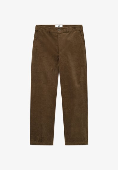 Pantalon en velours côtelé brun avec une coupe droite, doté d'une fermeture à bouton et de poches latérales. Texture douce avec un motif côtelé visible.