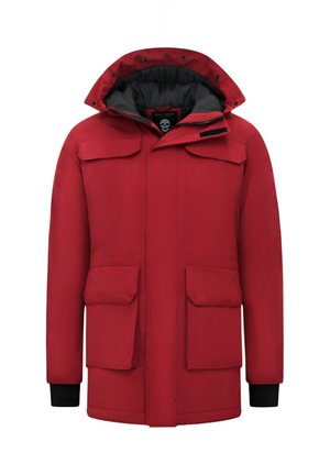 Rode geïsoleerde winterjas met capuchon, vier voorzakken, zwarte binnenvoering en zwarte geribde manchetten.