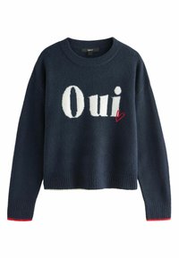 Pull bleu marine en tissu doux avec une coupe courte. Présente "Oui" en blanc, avec un petit cœur rouge sur la lettre 'i'.
