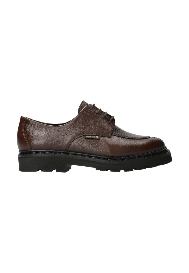 Chaussure en cuir marron à lacets avec une finition texturée, bout rond et semelle en caoutchouc noir dotée d'un léger motif de crampons.