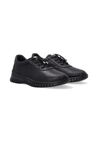 Czarne skórzane sneakersy mają teksturowaną boczną część, okrągły czubek oraz gumową podeszwę z głębokimi rowkami dla lepszej przyczepności. Sznurowadła zabezpieczone metalowymi akcentami.