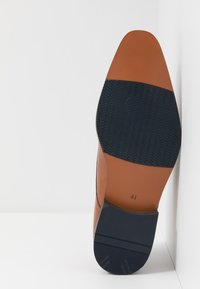 Thumbnail Image 5