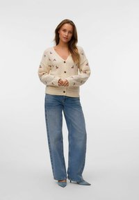 Vero Moda VMVALLEY - Gilet - birch