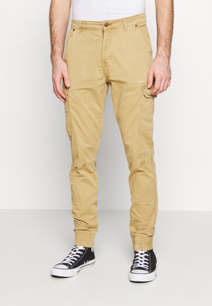 BHNAN REGULAR FIT SLIM LEG - Cargobyxor - sand brown