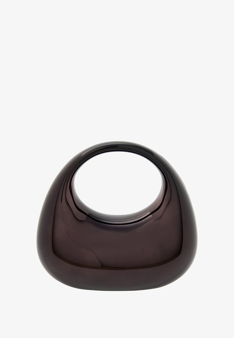 Przezroczysty ciemnobrązowy wazon wykonany ze szkła o zaokrąglonym kształcie i centralnym otworze. Gładka tekstura z błyszczącym wykończeniem i minimalistyczny design.