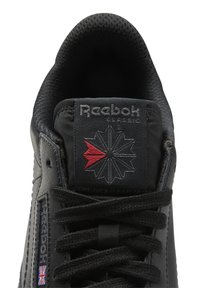 Reebok Classic Baskets basses - black