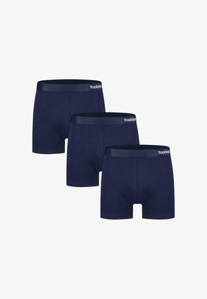 Sötétkék pamut boxer alsók, puha textúrával, logós derékpánttal és testhezálló kialakítással. Három pár kiemelve.