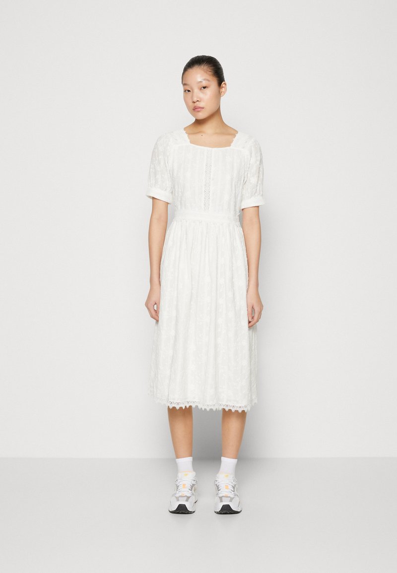 YAS - YASKIMBERLY MIDI DRESS - Nappali ruha - white, Nagyítás