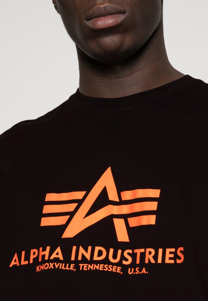 ALPHA INDUSTRIES Camiseta Básica Verde - Tienda Calzado, Moda