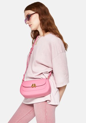 BOBBY - Pochette - rose