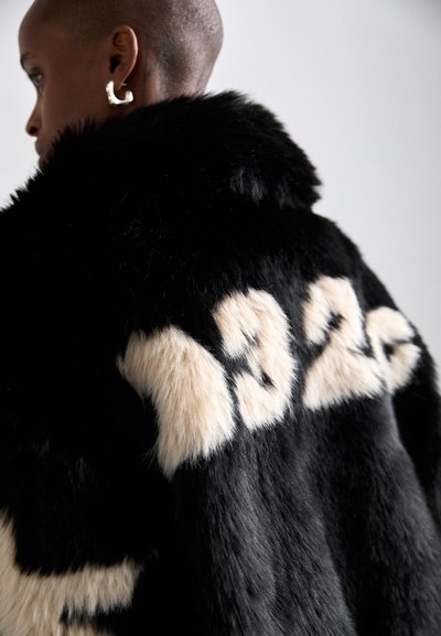 032c ANTI GAUGUIN BLOUSON - Zimska jakna - black