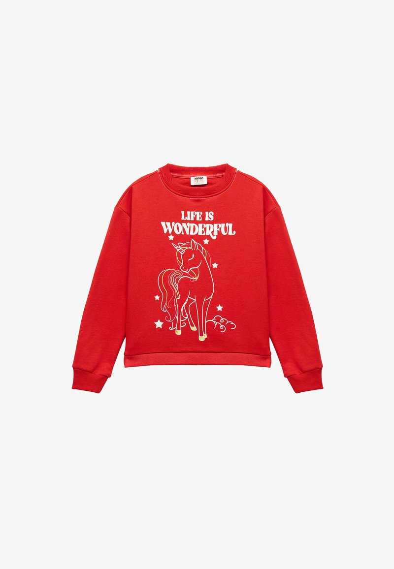 Sweat-shirt rouge à manches longues, avec des poignets côtelés et un col rond. Comprend un graphisme de licorne blanche et le texte "LA VIE EST MERVEILLEUSE" avec des étoiles.