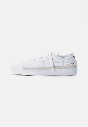 Baskets basses - white