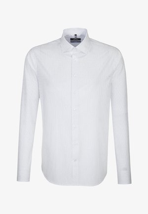 Weißes Hemd mit Knöpfen, das ein kleines schwarzes Punktmuster aufweist, mit langen Ärmeln, spitzem Kragen und geradem Saum. Hergestellt aus einem leichten Stoff.