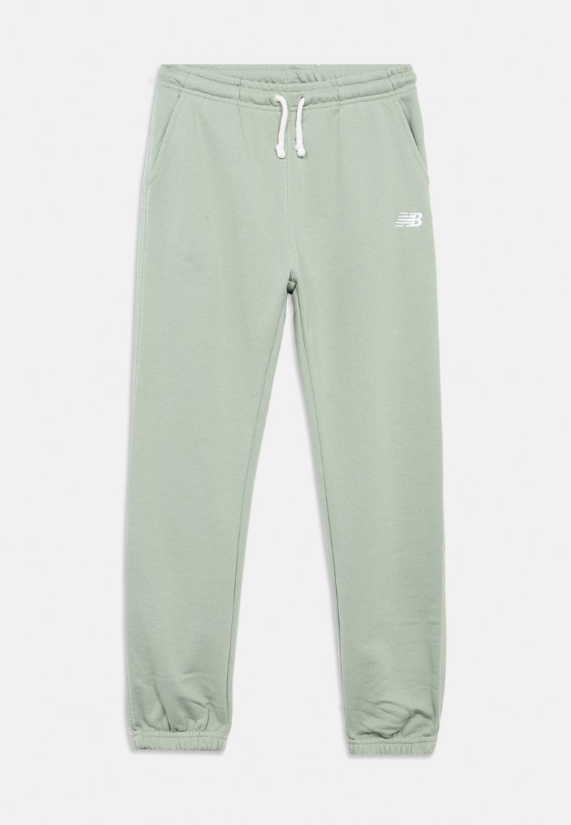 Svijetlozeleni jogger hlače s elastičnim pojasom, bijelim vezicama, bočnim džepovima, manžetama na gležnjevima i malim bijelim logotipom New Balance na desnom butu.