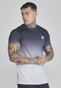 Pánské tričko s krátkým rukávem, přechod z tmavě modré do bílé, hladký materiál, kulatý výstřih, malé logo na prsou, přiléhavý střih.