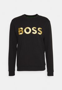 Svart sweatshirt med stor, djärv, guld "BOSS" text över framsidan. Enkelt design, rund halsringning och lång ärm.