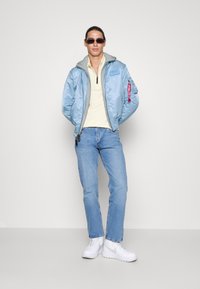 Alpha Industries Bomber jakna - light blue
