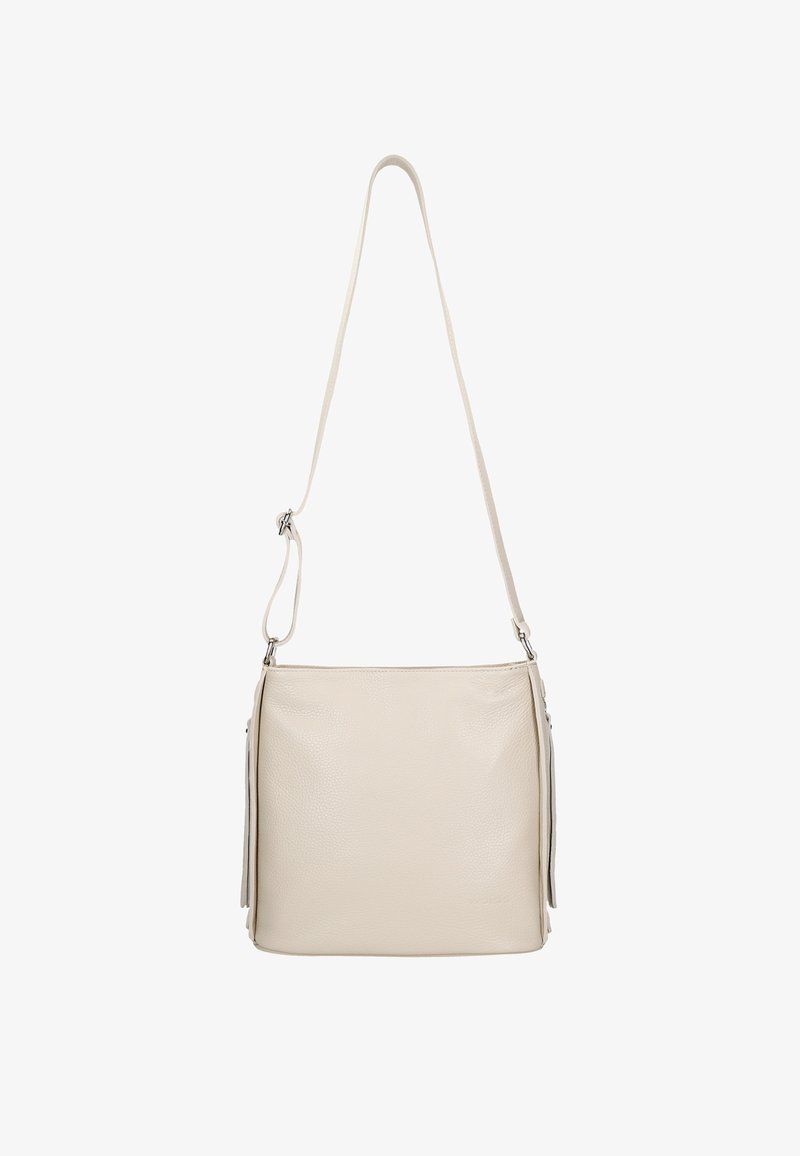 Béžová kožená taška přes rameno s hladkým povrchem, nastavitelným popruhem a minimalistickým designem. Má boční třásně pro zvýraznění detailu.