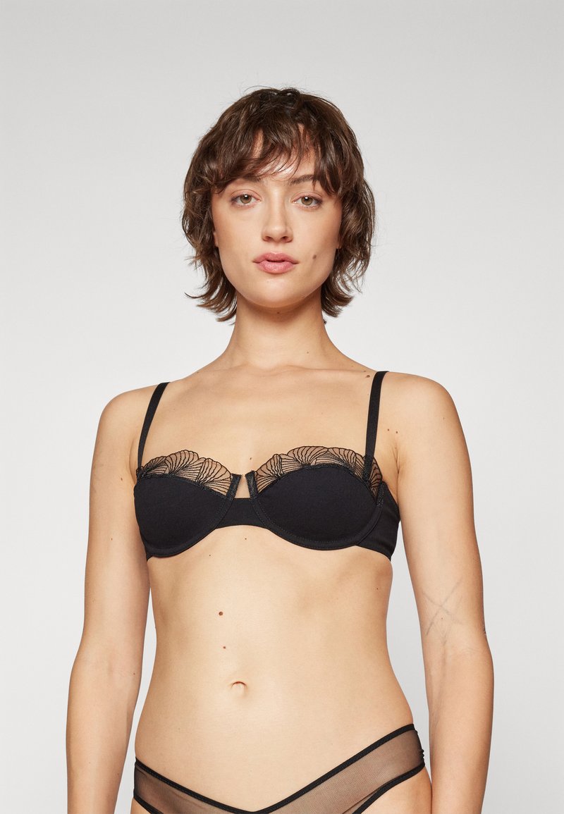 Undress Code - TROUBLEMAKER BRA - Sujetador balconette - black, Ampliar