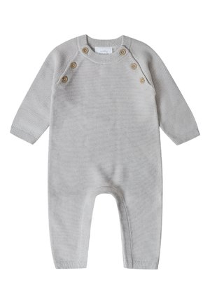 Lichtgrijze gebreide jumpsuit met lange mouwen, geribbelde manchetten en decoratieve houten knopen op de schouder. Zachte textuur, casual ontwerp.