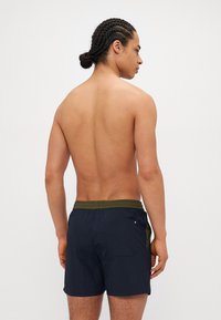 Tommy Hilfiger HERITAGE MEDIUM DRAWSTRING - Shorts da mare - desert sky
