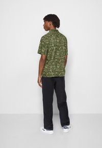 Levi's® CLASSIC CAMPER - Camisa - mossy green
