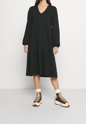 Sukienka z dżerseju