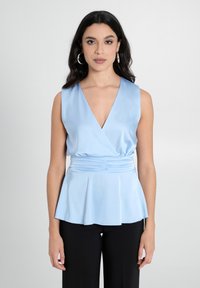Unausgewählt, light blue