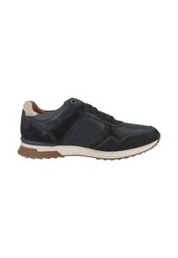 Donkerblauwe leren en suède sneaker met een witte en bruine rubberen zool. Heeft stikseldetails, een vetersluiting en perforaties aan de zijkant.