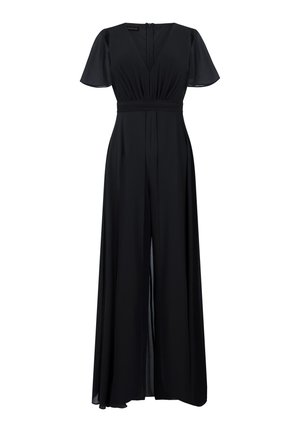 Abito lungo nero con scollo profondo a V, maniche corte svolazzanti, vita cinchata e gonna ampia e fluente.