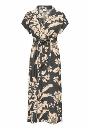 Robe noire à fleurs avec un col et des manches courtes, présentant des motifs floraux beiges, une ceinture à nouer à la taille et une longueur mi-longue.