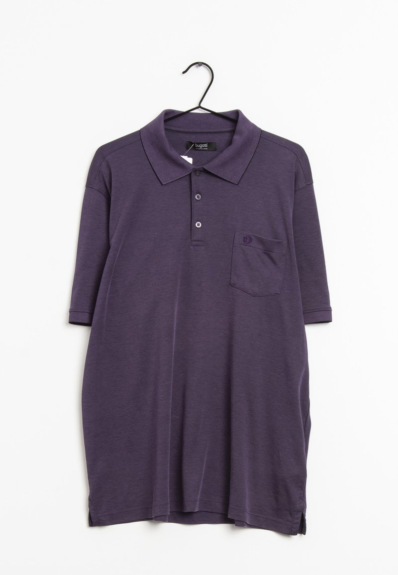 Fioletowa koszulka polo z krótkimi rękawami, kołnierzykiem i kieszonką na piersi. Wykonana z miękkiej tkaniny o gładkiej teksturze. Posiada zapięcie na trzy guziki.