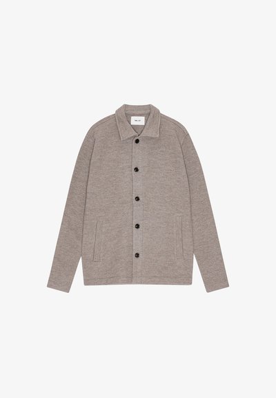 NN.07 ZANDER jasny brąz