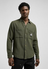 Lee Camisa - oak moss
