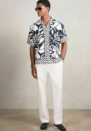 REGULAR FIT BEATTIE CUBAN COLLAR - Košeľa - navy white