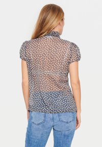 Saint Tropez LILJASZ CRINKLE SS - Button-down blouse - ombre blue