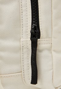 Dickies LISBON BACKPACK UNISEX - Turistinė kuprinė - whitecap grey