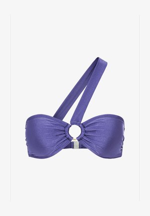 Haut de bikini violet au design bandeau, avec un accent circulaire doré et un tissu froncé. La bride réglable est large et texturée.